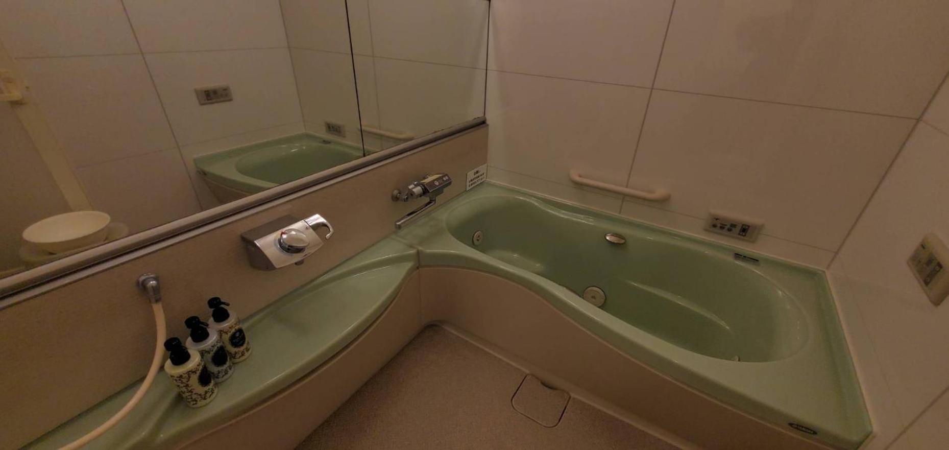 Hotel Golf Tsunashima (Adults Only) Yokohama  Esterno foto