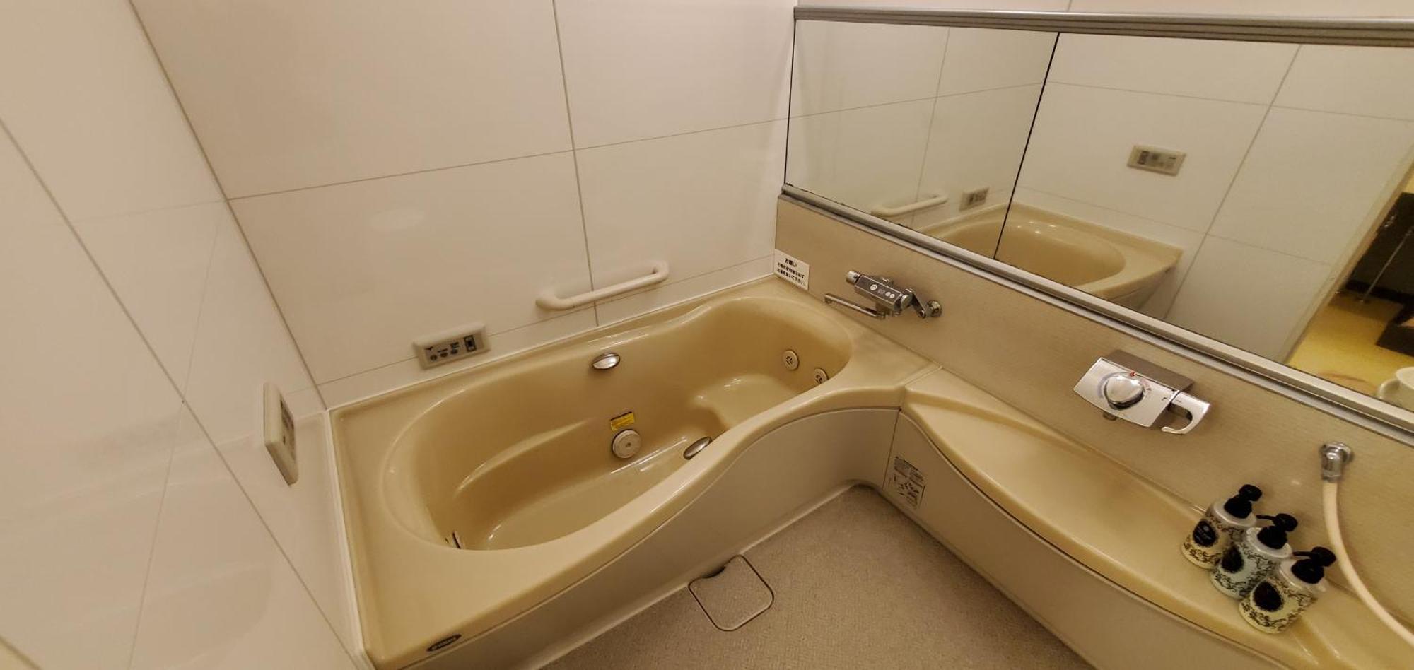 Hotel Golf Tsunashima (Adults Only) Yokohama  Esterno foto